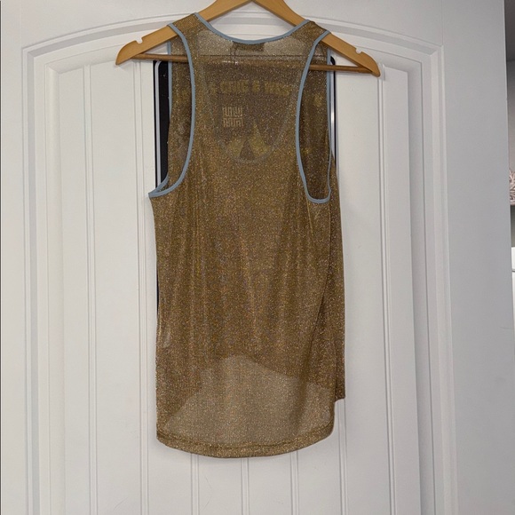 Luis Cami in Netted
MUMA WORLD - Picture 7 of 7